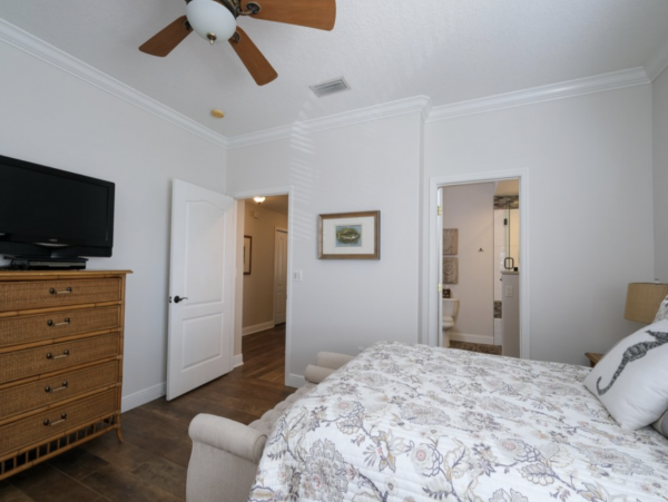 Bradenton Vacation Condo Two Bedroom Walk to Beach